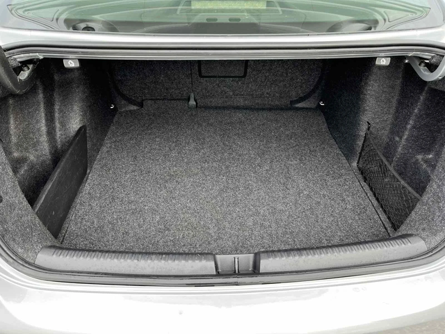 VW Jetta 1.6TDI 105к DSG BLUEMOTION КЛИМАТРОНИК ВНОС ИТАЛИЯ - автомобили, коли, обяви за нови и употребявани 14