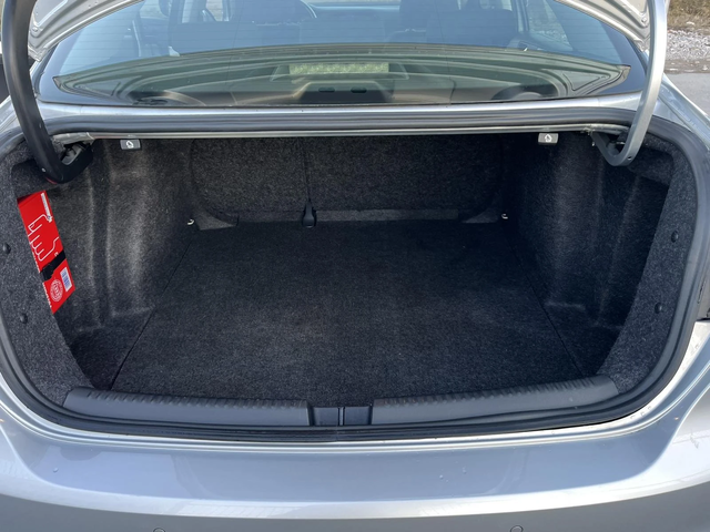 VW Jetta 1.2 TURBO 105кс 4 ЦИЛИНДЪРА EURO 5A КАТО НОВА - автомобили, коли, обяви за нови и употребявани 14