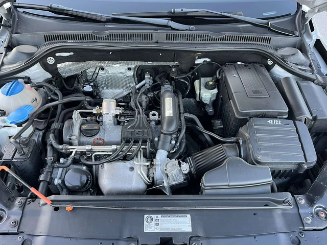VW Jetta 1.2 TURBO 105кс 4 ЦИЛИНДЪРА EURO 5A КАТО НОВА - автомобили, коли, обяви за нови и употребявани 15