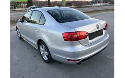 vw-jetta - 4