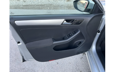 VW Jetta 1.2 TURBO 105кс 4 ЦИЛИНДЪРА EURO 5A КАТО НОВА - автомобили, коли, обяви за нови и употребявани 6