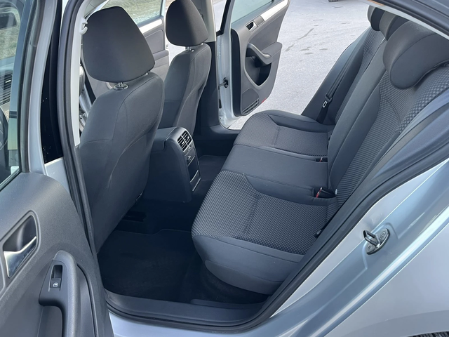 VW Jetta 1.2 TURBO 105кс 4 ЦИЛИНДЪРА EURO 5A КАТО НОВА - автомобили, коли, обяви за нови и употребявани 8