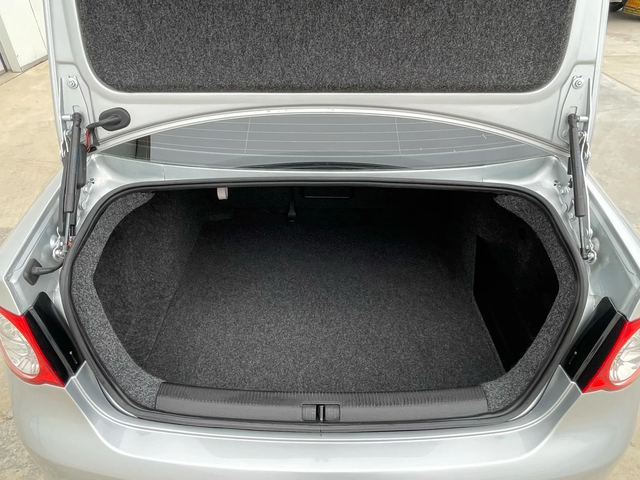 VW Jetta 1.9tdi 105k.c * Nova* UNIKAT* - автомобили, коли, обяви за нови и употребявани 14