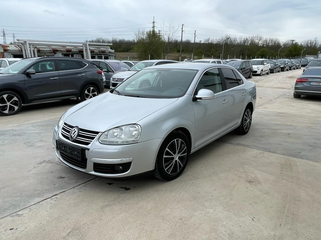 VW Jetta 1.9tdi 105k.c * Nova* UNIKAT* - автомобили, коли, обяви за нови и употребявани 1