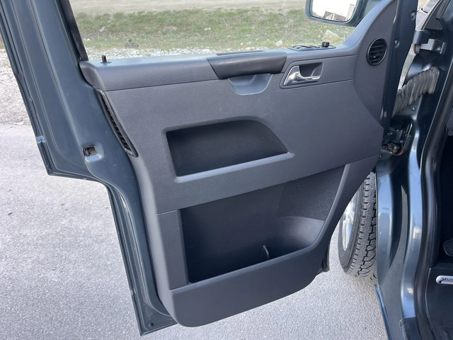 VW Multivan 1.9TDI 116кс. КЛИМАТРОНИК АВТОПИЛОТ EURO 4 - автомобили, коли, обяви за нови и употребявани 6