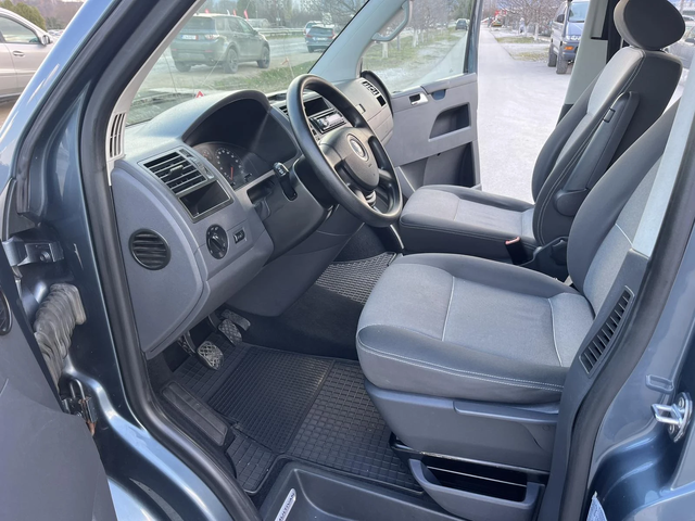 VW Multivan 1.9TDI 116кс. КЛИМАТРОНИК АВТОПИЛОТ EURO 4 - автомобили, коли, обяви за нови и употребявани 7