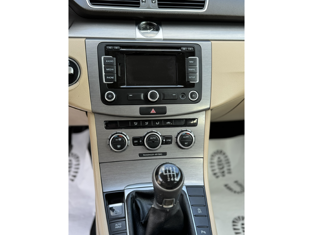 VW PASSAT 1.6TDI*HIGHLINE*BLUEMOTION* - автомобили, коли, обяви за нови и употребявани 11