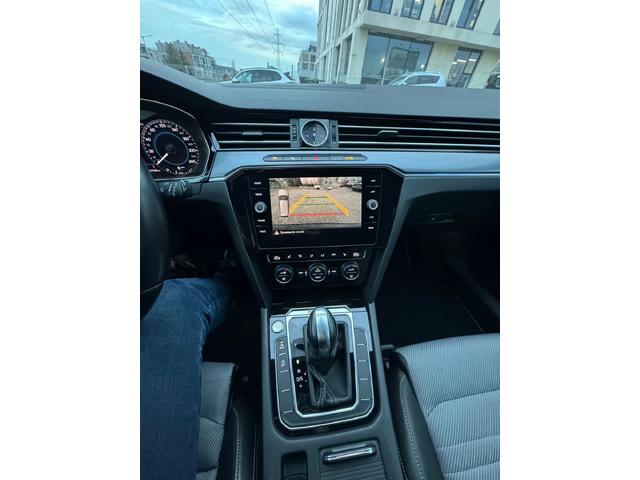 VW Passat 2.0 TDI 4Motion R-Line Camera Швейцария - автомобили, коли, обяви за нови и употребявани 9
