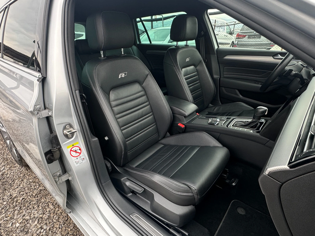 VW Passat 2.0 TDI 4m R Line ! SWISS ! - автомобили, коли, обяви за нови и употребявани 9