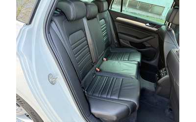 VW Passat 2.0 TSI / 4MOTION / R-Line / SWISS - автомобили, коли, обяви за нови и употребявани 10