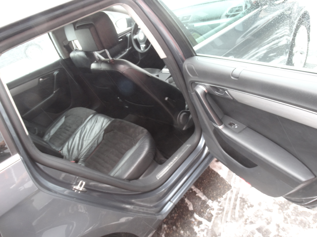 VW Passat 2.0tdi - автомобили, коли, обяви за нови и употребявани 13