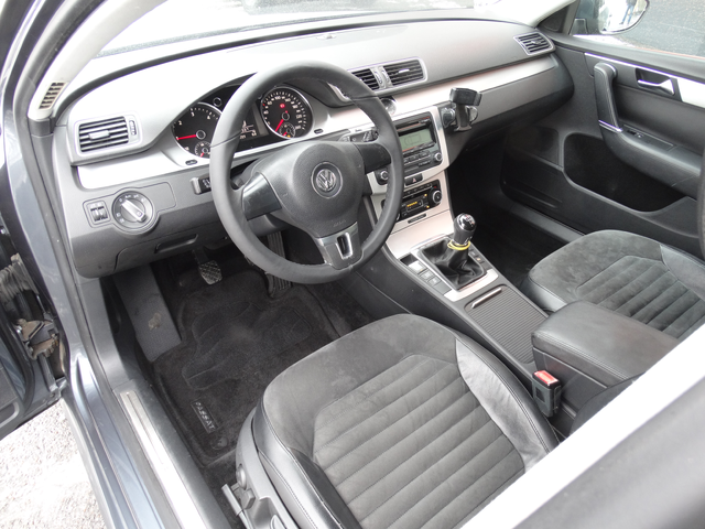 VW Passat 2.0tdi - автомобили, коли, обяви за нови и употребявани 7