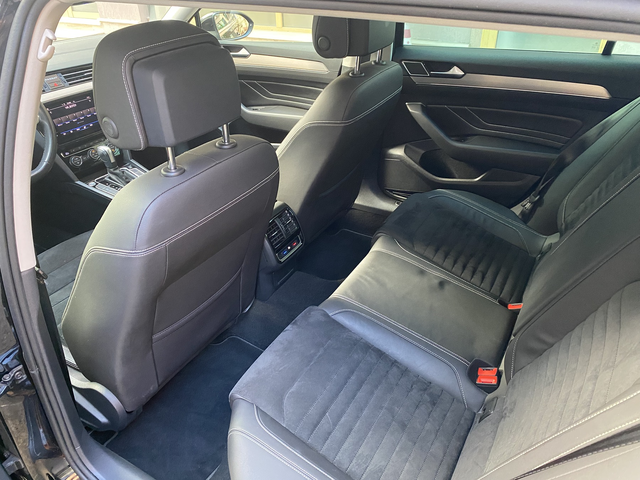 VW Passat 2.0TDI/4х4/DSG/190кс./Elegance - автомобили, коли, обяви за нови и употребявани 11