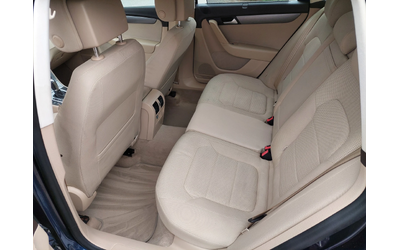 VW Passat 7 2, 0TDI 140ps DSG NAVI - автомобили, коли, обяви за нови и употребявани 7