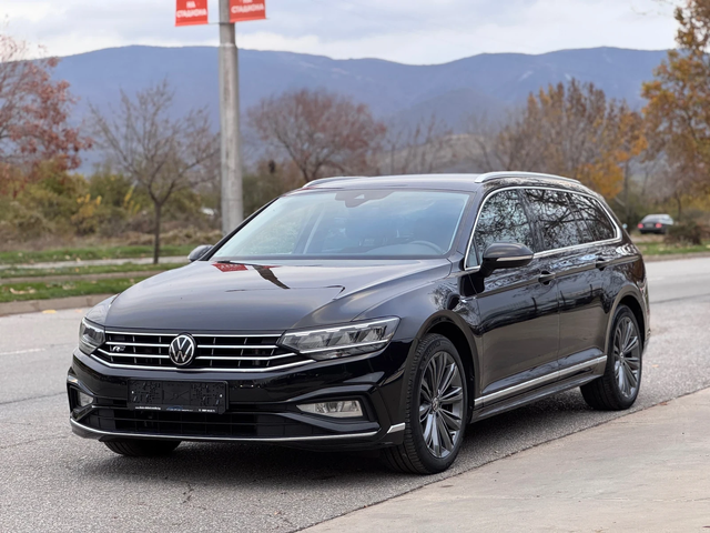 VW Passat 2.0TDI R-Line 150кс DSG* Keyless* ПЕРФЕКТЕН* - автомобили, коли, обяви за нови и употребявани 0