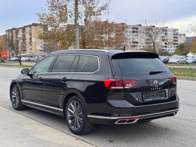 VW Passat 2.0TDI R-Line 150кс DSG* Keyless* ПЕРФЕКТЕН* - автомобили, коли, обяви за нови и употребявани 2
