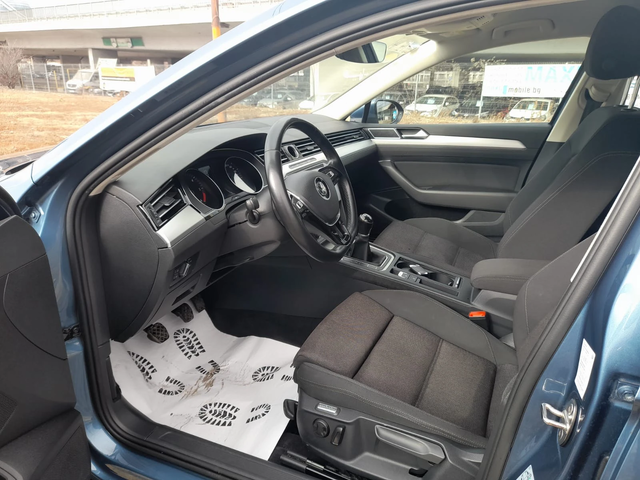 VW Passat FACELIFT-1.6TDI-NAVI-2018-6ск - автомобили, коли, обяви за нови и употребявани 3