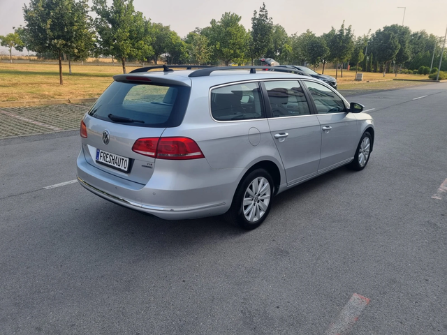 VW Passat 1.6tdi EVRO5-B - автомобили, коли, обяви за нови и употребявани 4