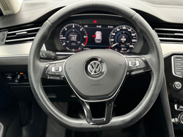 VW Passat 2.0TDI HIGHLINE - автомобили, коли, обяви за нови и употребявани 10