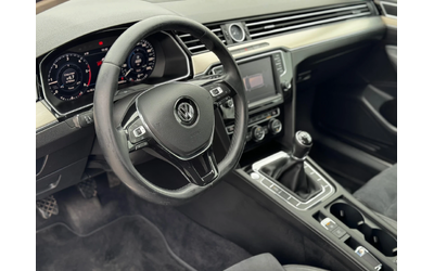 VW Passat 2.0TDI HIGHLINE - автомобили, коли, обяви за нови и употребявани 11