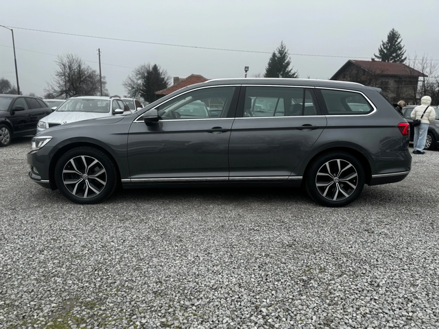 VW Passat 2.0TDI HIGHLINE - автомобили, коли, обяви за нови и употребявани 8