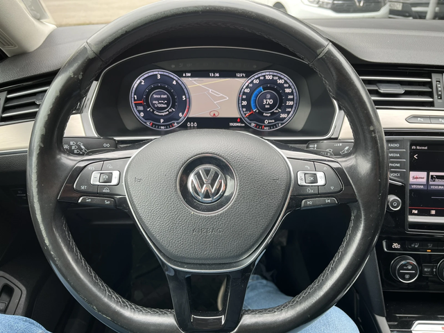 VW Passat Highline 2.0 TDI DSG 4Motion - автомобили, коли, обяви за нови и употребявани 15