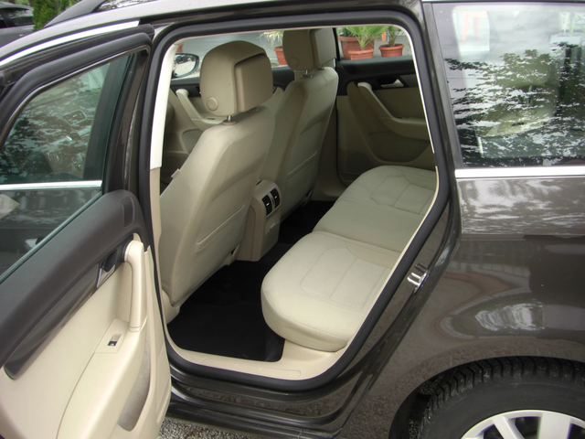 VW Passat B7 TDI NAVI AVTOMAT EURO 5B - автомобили, коли, обяви за нови и употребявани 12