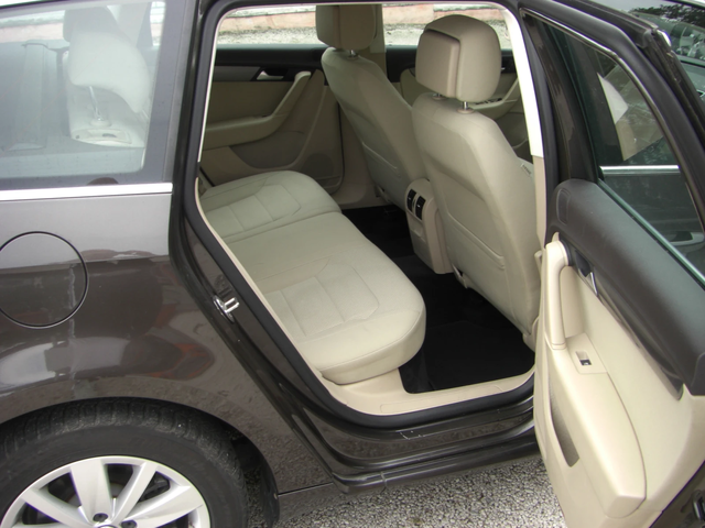 VW Passat B7 TDI NAVI AVTOMAT EURO 5B - автомобили, коли, обяви за нови и употребявани 13