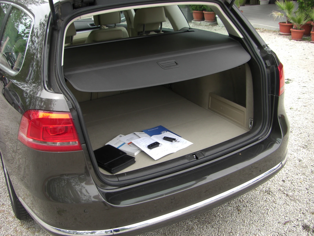 VW Passat B7 TDI NAVI AVTOMAT EURO 5B - автомобили, коли, обяви за нови и употребявани 15