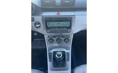 VW Passat 1.6I 102kc СТАРИЯ МОТОР - автомобили, коли, обяви за нови и употребявани 11