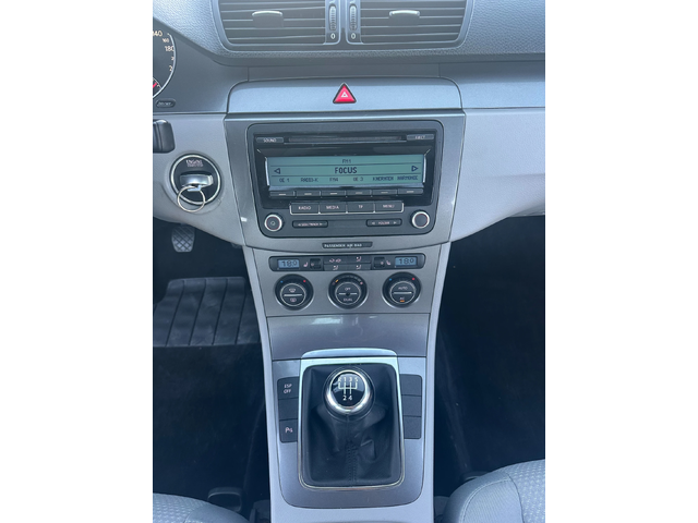 VW Passat 1.6I 102kc СТАРИЯ МОТОР - автомобили, коли, обяви за нови и употребявани 11