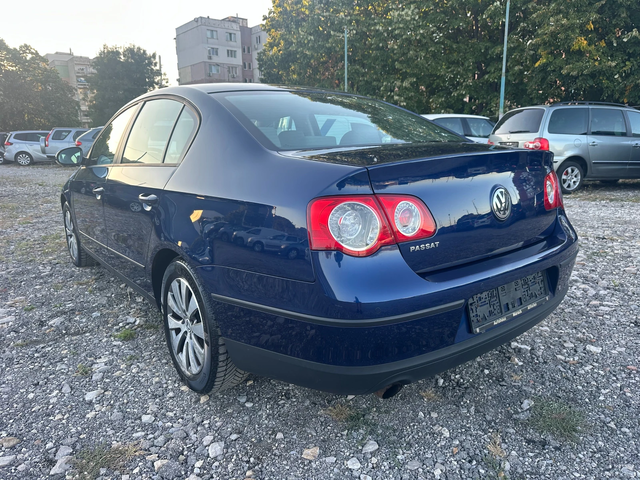 VW Passat 1.6I 102kc СТАРИЯ МОТОР - автомобили, коли, обяви за нови и употребявани 4