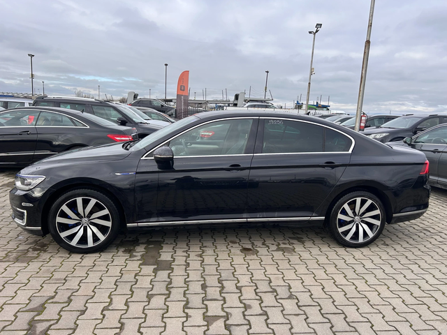 VW Passat 1.4GTE PLUG IN HYBRID AVTOMAT/NAVI/KOJA/KAMERA - автомобили, коли, обяви за нови и употребявани 9