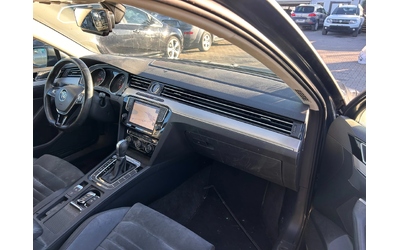 VW Passat 2.0TSI R-LINE 4MOTION/AVTOMAT/PANORAMA/KOJA EURO 6 - автомобили, коли, обяви за нови и употребявани 10