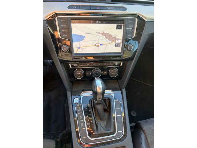 VW Passat 2.0TSI R-LINE 4MOTION/AVTOMAT/PANORAMA/KOJA EURO 6 - автомобили, коли, обяви за нови и употребявани 14