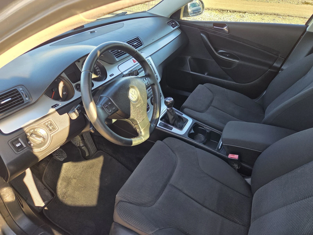 VW Passat 2.0tdi* Italy* - автомобили, коли, обяви за нови и употребявани 10