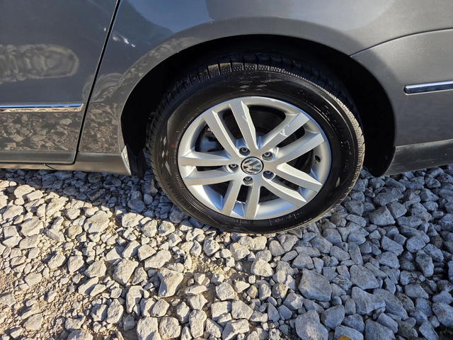 VW Passat 2.0tdi* Italy* - автомобили, коли, обяви за нови и употребявани 8
