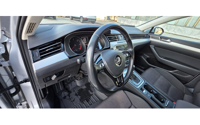 VW Passat 2.0 TDI 150k.c UNIKAT ITALIA EURO 6B - автомобили, коли, обяви за нови и употребявани 8