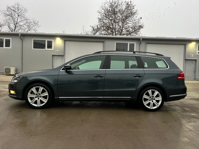 VW Passat 2, 0TDI-HIGH LINE/НАВИГАЦИЯ/ПОДГРЕВ/ТОП СЪСТОЯНИЕ! - автомобили, коли, обяви за нови и употребявани 3