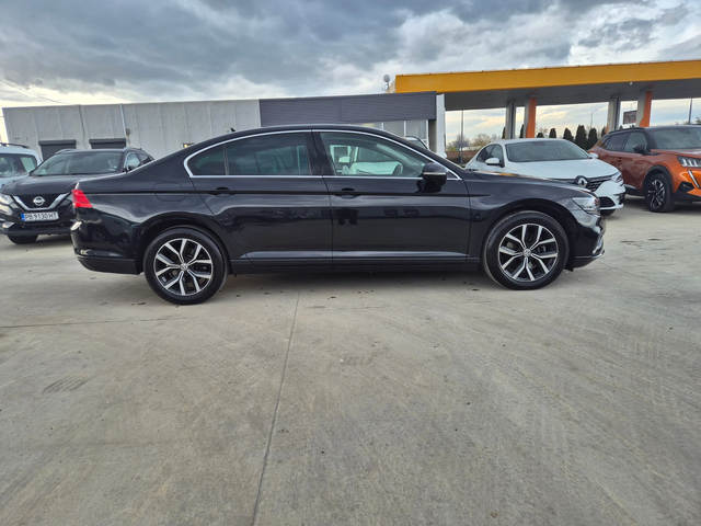 VW Passat 4Х4-А/Т-190кс - автомобили, коли, обяви за нови и употребявани 5