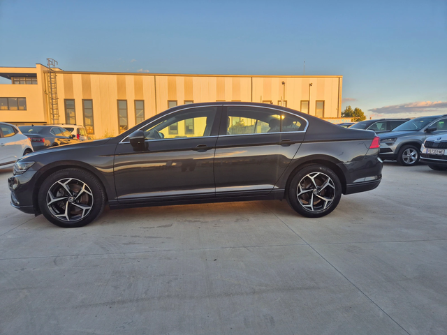 VW Passat НОВ-2.0-А/Т-150кс - автомобили, коли, обяви за нови и употребявани 1