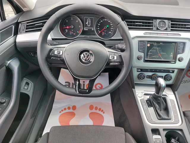 VW Passat 1.6TDI* AUTOMATIC-DSG* - автомобили, коли, обяви за нови и употребявани 10