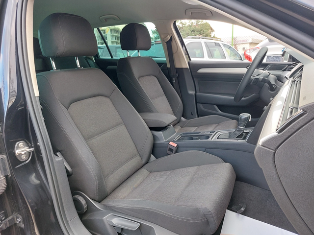 VW Passat 1.6TDI* AUTOMATIC-DSG* - автомобили, коли, обяви за нови и употребявани 11