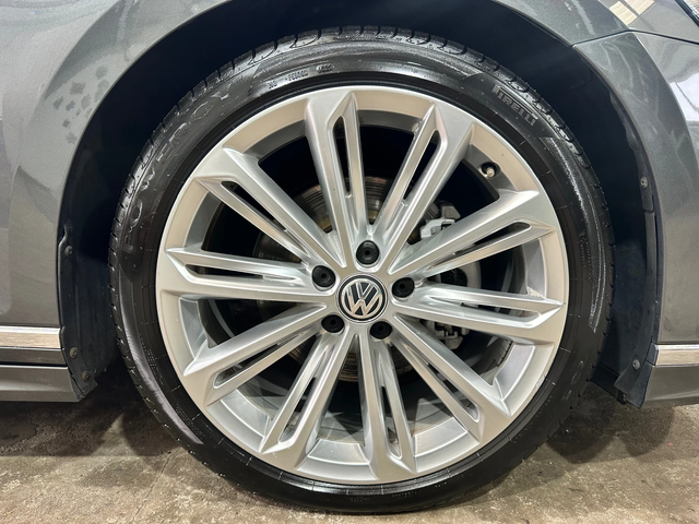 VW Passat 3Rline-HuD-Камера-Дистроник - автомобили, коли, обяви за нови и употребявани 14