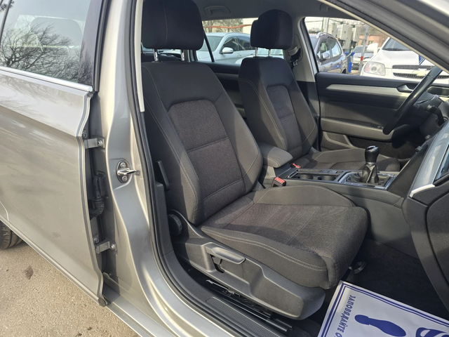 VW Passat Comfort line 6 скорости - автомобили, коли, обяви за нови и употребявани 11