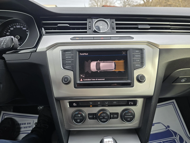 VW Passat 2.0TDI 150к.с Comfort line Топ състояние - автомобили, коли, обяви за нови и употребявани 15