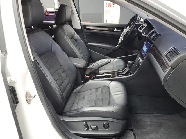 VW Passat 2.0 Tdi B7 - автомобили, коли, обяви за нови и употребявани 10