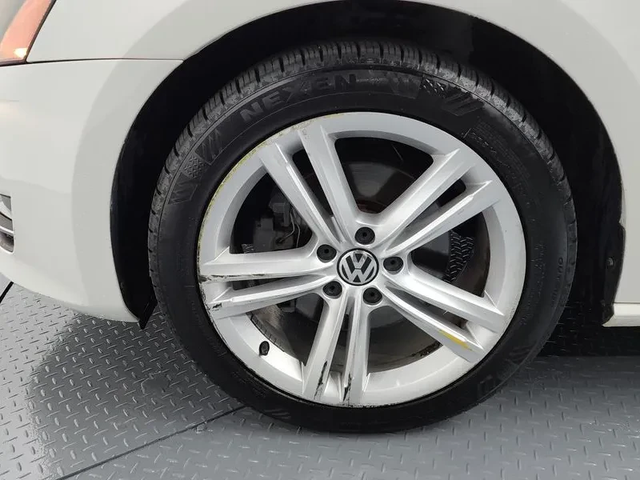 VW Passat 2.0 Tdi B7 - автомобили, коли, обяви за нови и употребявани 4