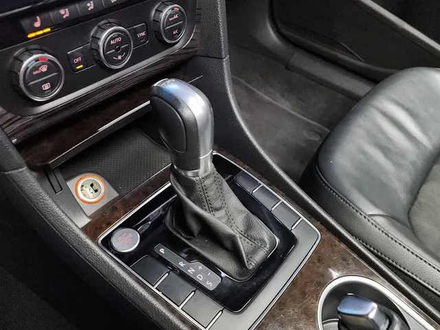 VW Passat 2.0 Tdi B7 - автомобили, коли, обяви за нови и употребявани 8