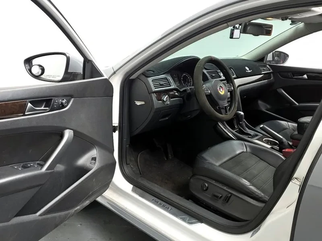 VW Passat 2.0 Tdi B7 - автомобили, коли, обяви за нови и употребявани 9